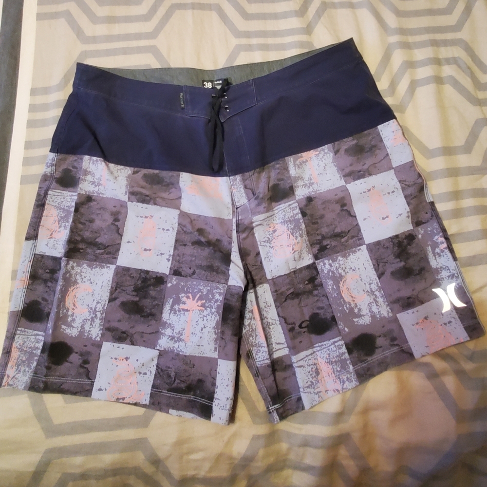 Mens Hurley sqim trunks size 38